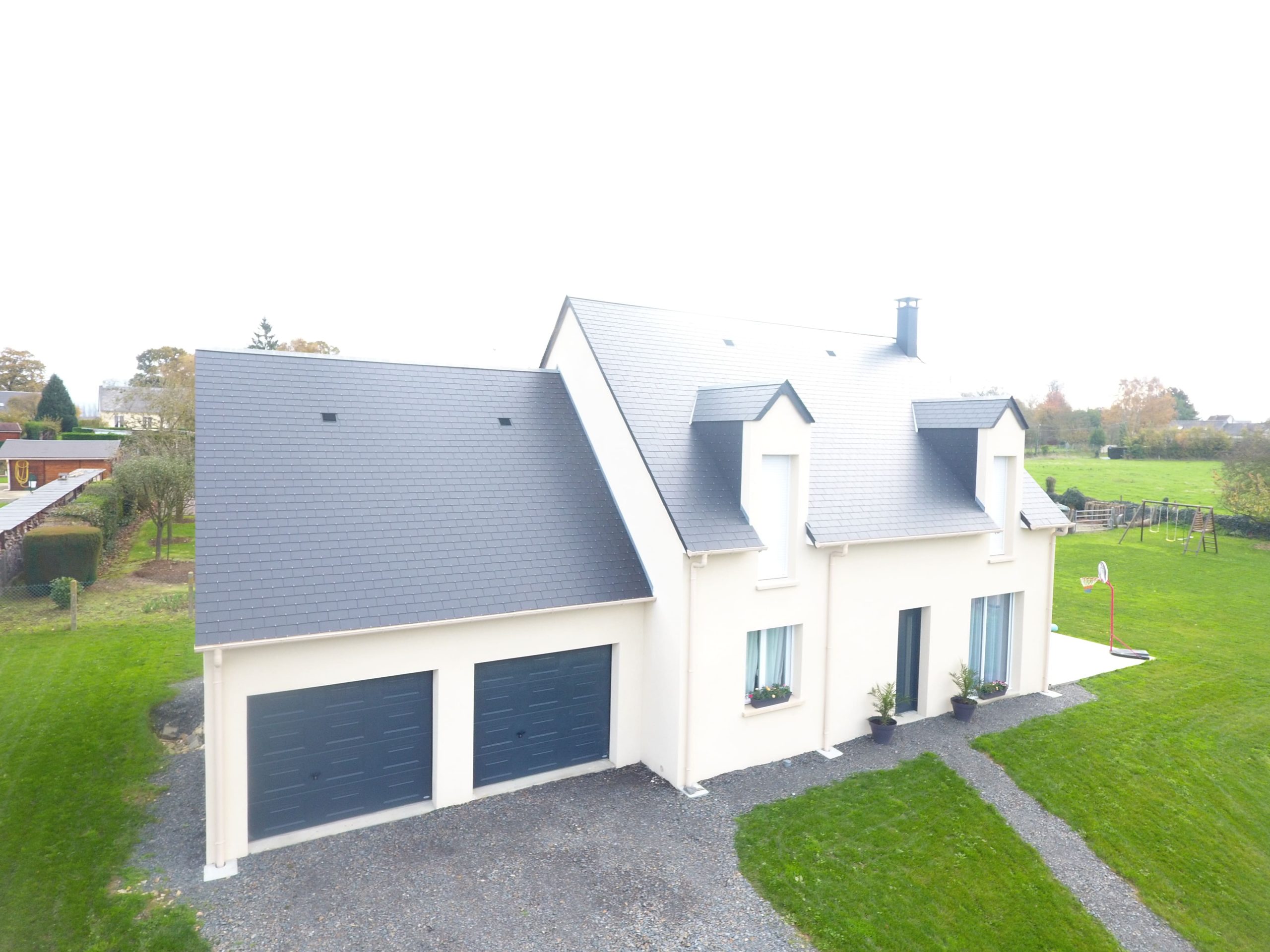 Constructeur maisons individuelles Bayeux-Magnifique FAMILY 101m² lucarnes double garage